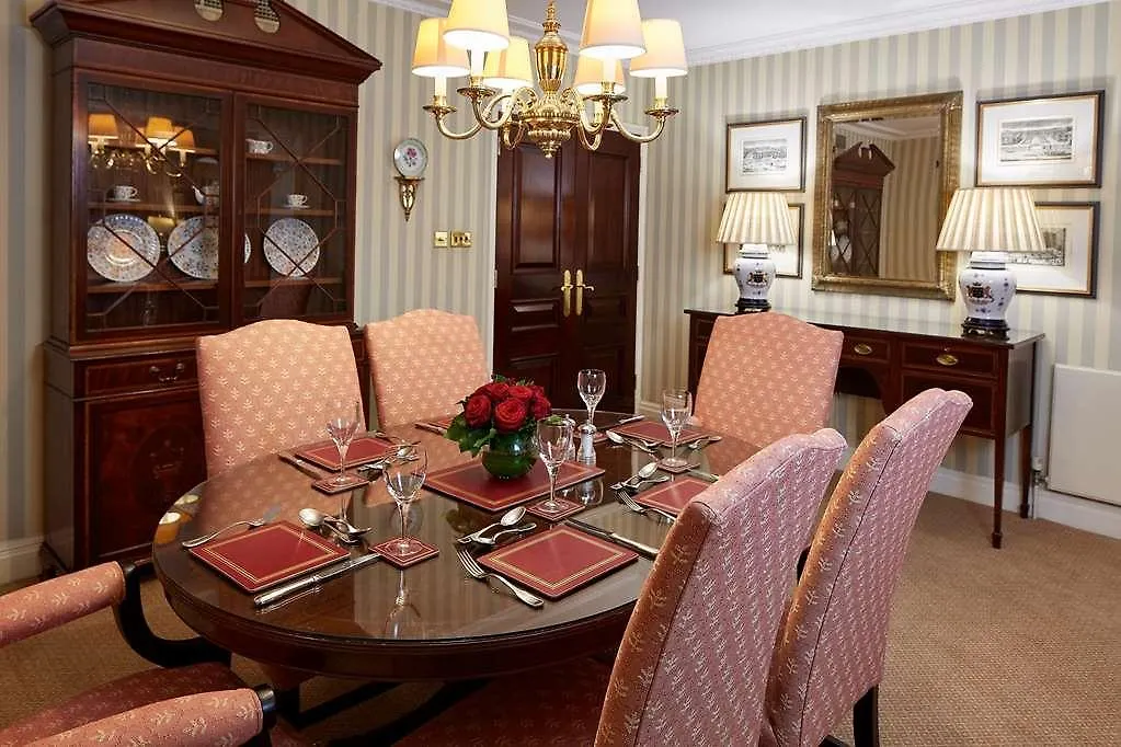 *****  Cheval Three Quays At The Tower Of London Aparthotel United Kingdom
